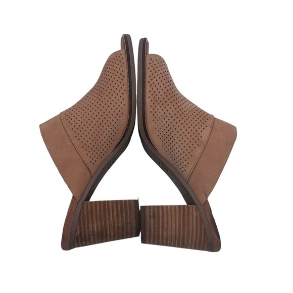 TOMS Brown Slip On Perforated Block Heel Mule Sandals Size 9.5 Women’s - Picture 5 of 8